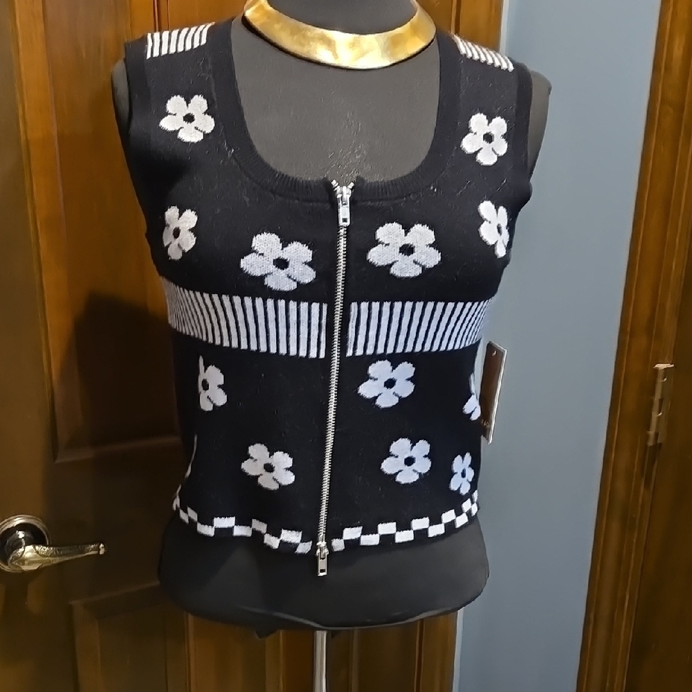 Floral Black and White Women's Top